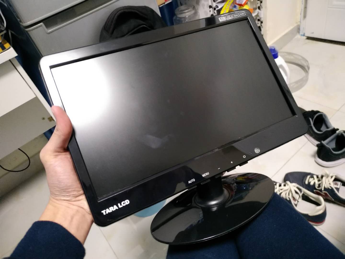 组装显示器